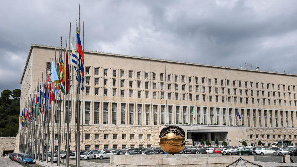 Farnesina all'ambasciatore russo, 'ritirate misura su Ariston'