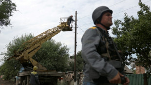 Ukraine's electrician 'heroes' restoring power near the front