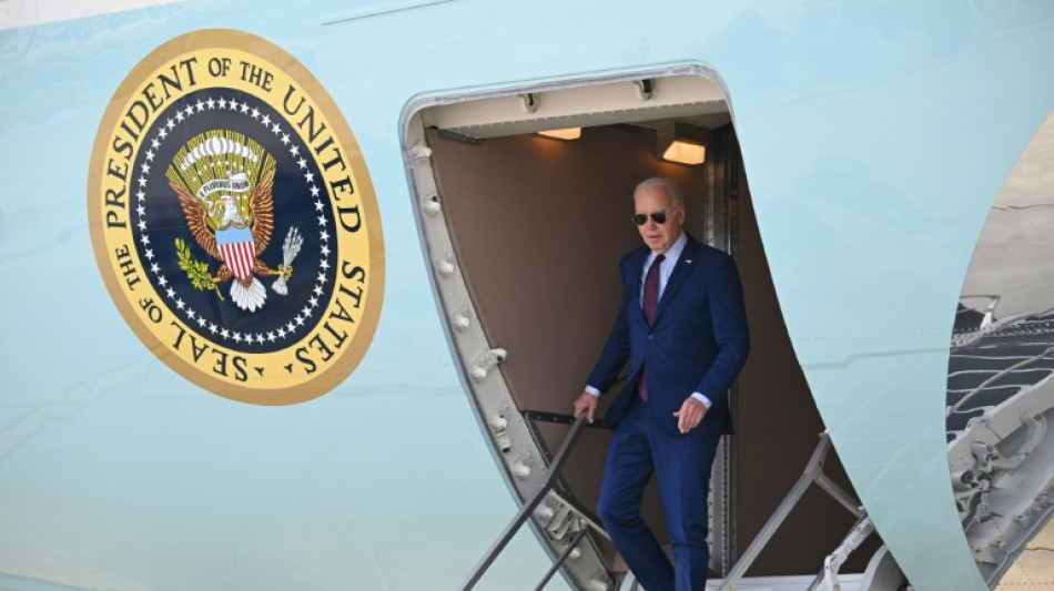 Biden zu Gedenken an D-Day in Frankreich gelandet