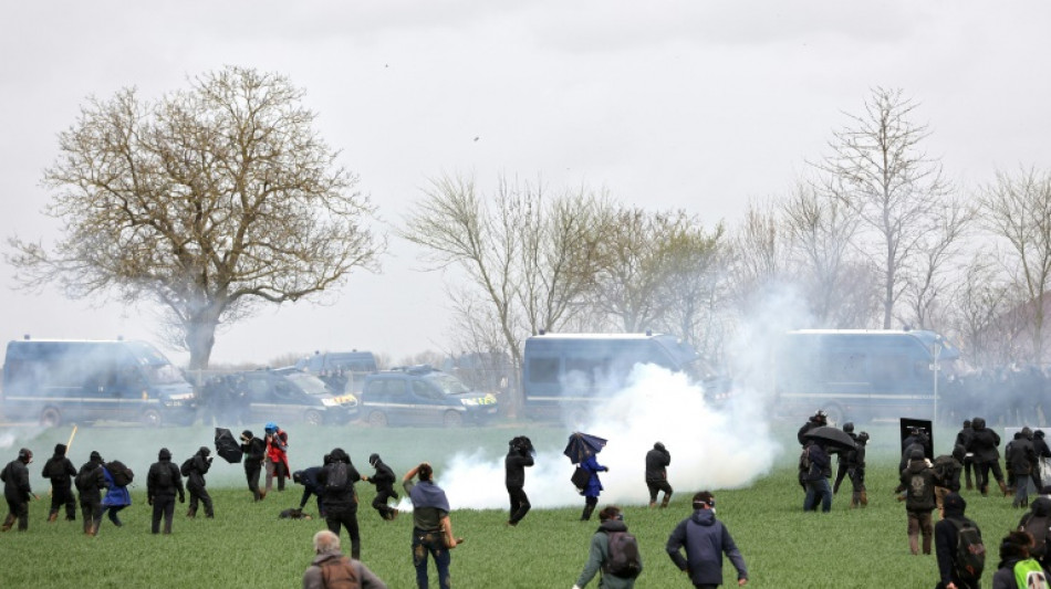 Varios heridos en protesta contra embalses de riego en Francia