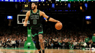 Los Celtics siguen invictos en casa