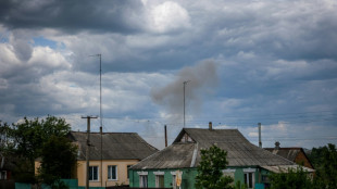 Près de Kharkiv, 20 minutes dans un village sous le feu de l'artillerie russe