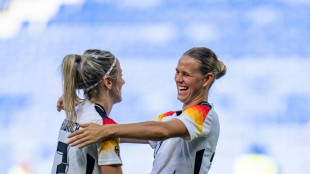 Bronze-Party der DFB-Frauen: "Cotton Eye Joe" und Malle-Hits