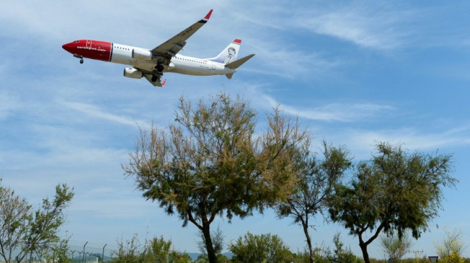 España multa a cinco aerolíneas de bajo coste por prácticas abusivas